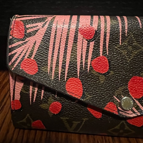 Louis Vuitton Jungle Dot Sarah Wallet - Picture 7 of 17